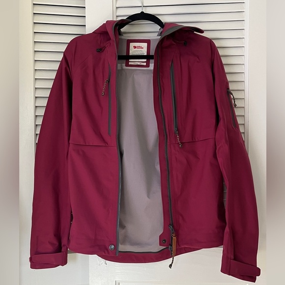 Fjallraven Dark Fuchsia Waterproof Keb Eco-Shell Jacket Sz XS - Picture 3 of 16